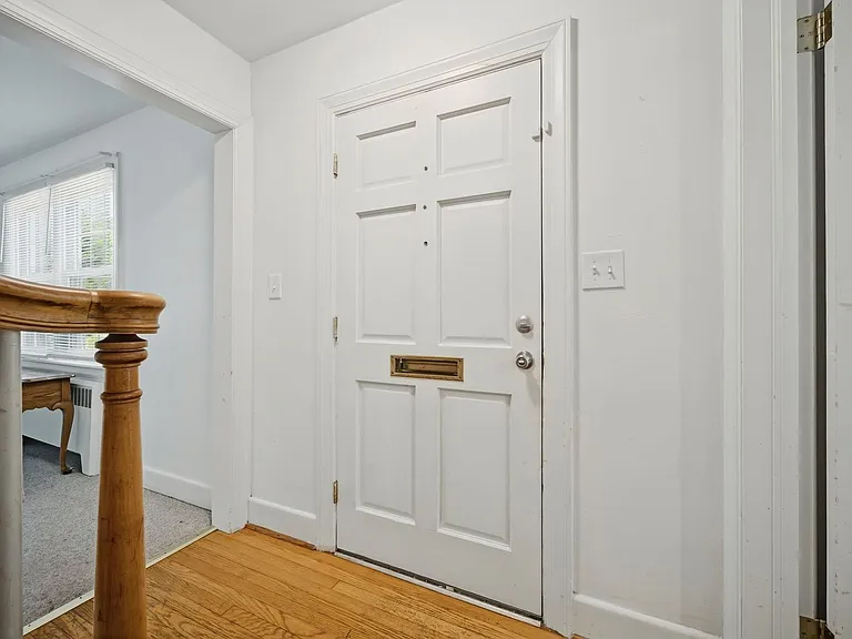 9450 Selby Pl — Photo 5