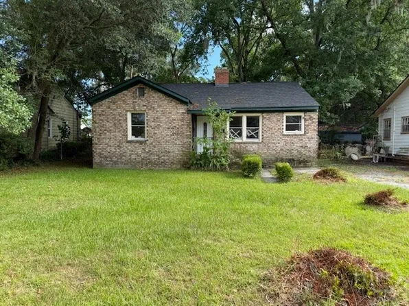 405 N Baldwin Circle, Savannah, GA 31405