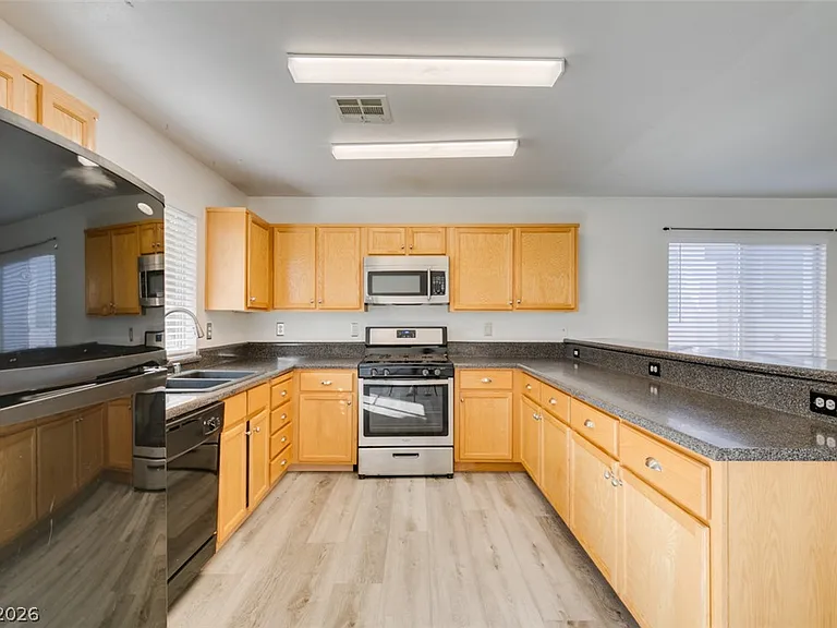 9321 Copper Bay Ave — Photo 29