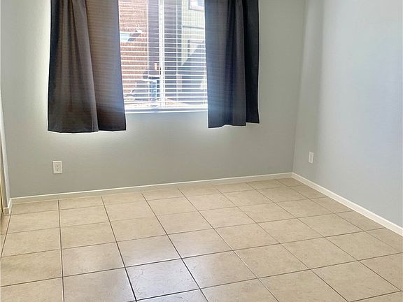 4th image of 2568 Avenida Del Vista Vis