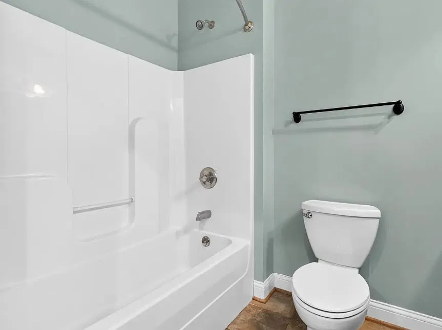 2 bed, 1000 sqft, $1,600 — Photo 4