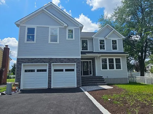 2 Arlington Pl, Piscataway, NJ 08854