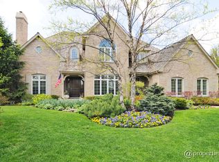 400 Farrington Dr, Lincolnshire, IL 60069
