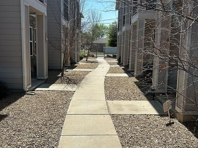 212 Stellariga Pl — Photo 5