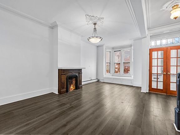 3rd image of 45 South St