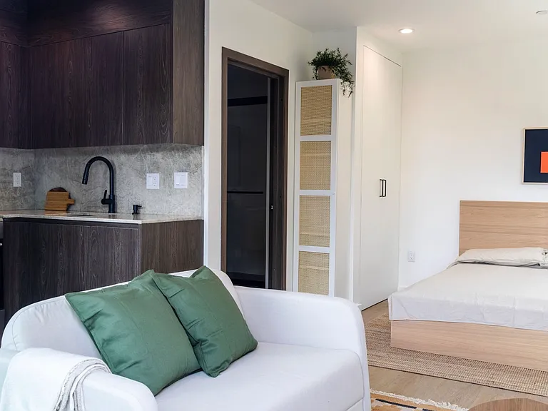 623 N Mariposa Ave #1/4 — Photo 18