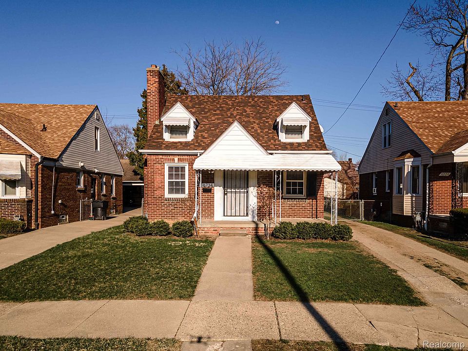 1st image of 16734 Biltmore St