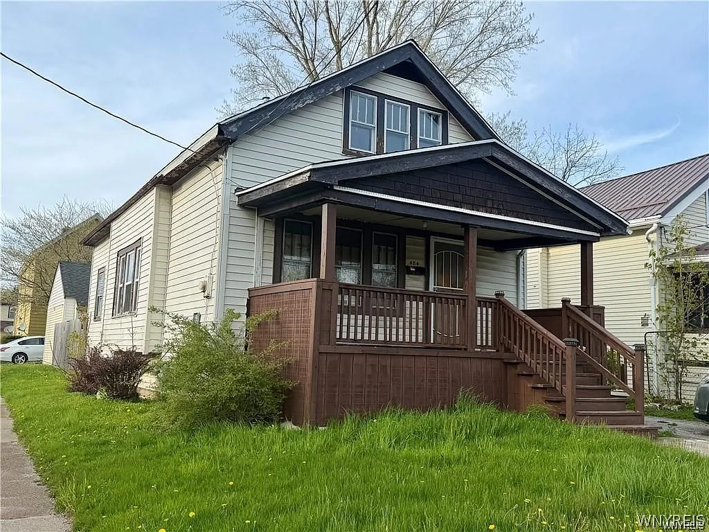 3 bed, 1.0 bath, 1134 sqft, $1,375 — Photo 2