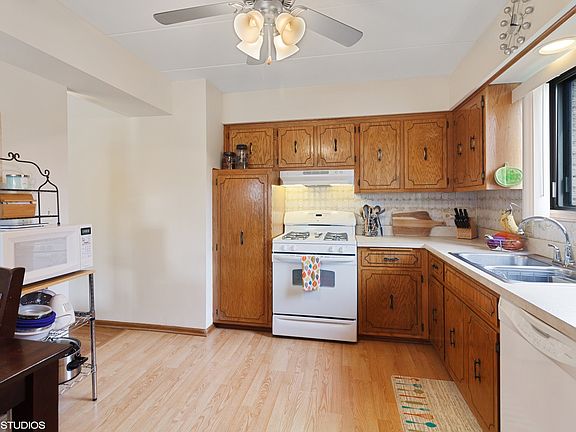 4th image of 16813 81st Ave #P-1s