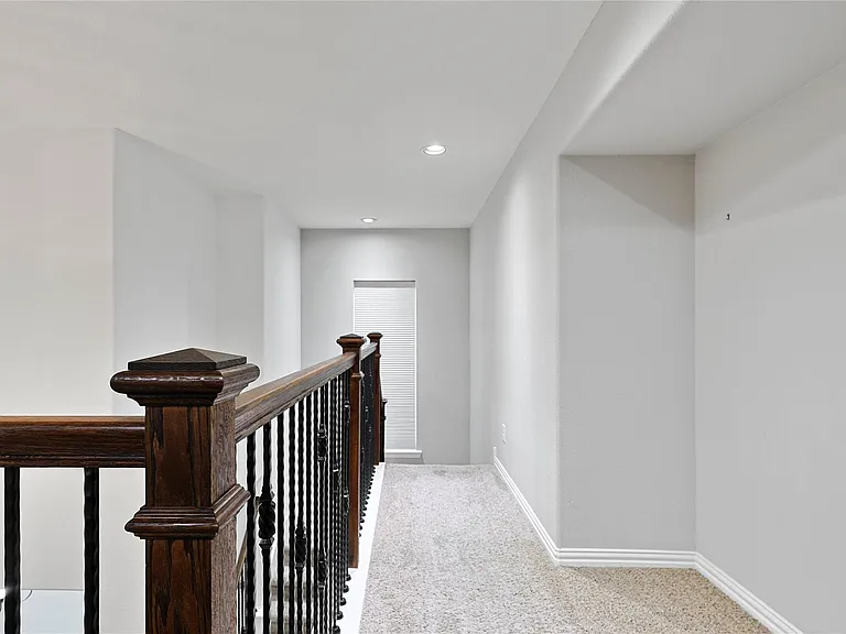 5919 Solara Ledge Ln — Photo 22