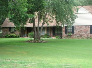 1711 Red Fox Rd, Edmond, OK 73034