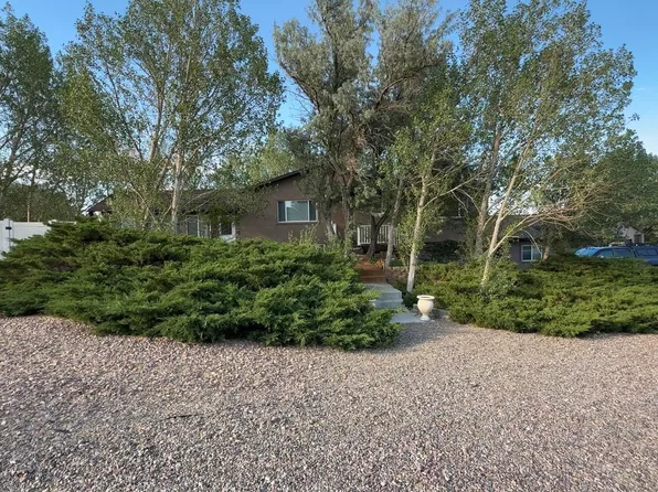 584 Gannett Dr, Rock Springs, WY 82901