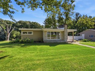 2510 7th St, Moline, IL 61265