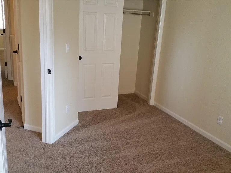 1819 Aspen Meadows Cir — Photo 16