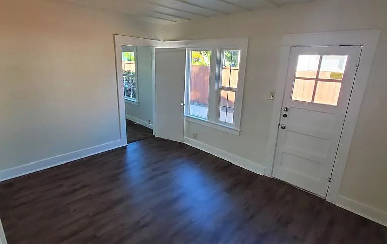 6841 Mohawk St — Photo 4
