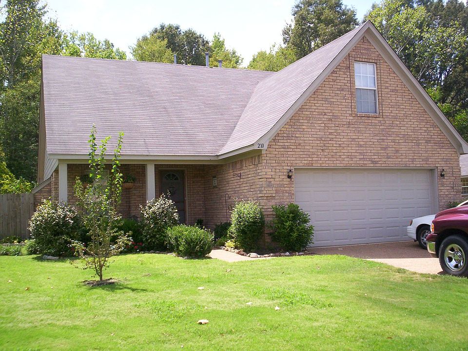 1st image of 210 Winding Creek Dr