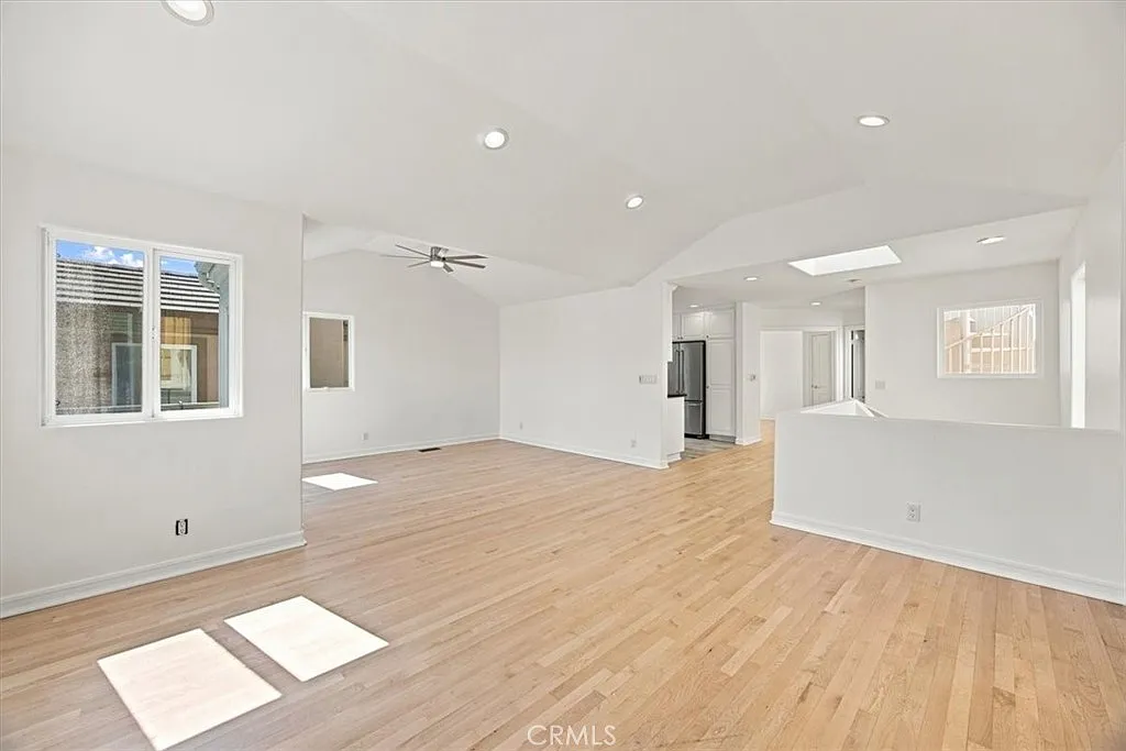 3 bed, 2166 sqft, $11,500 — Photo 4