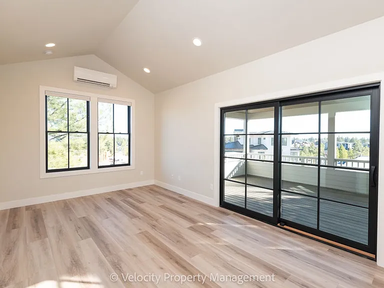 3031 NW Tharp Ave #2 — Photo 11