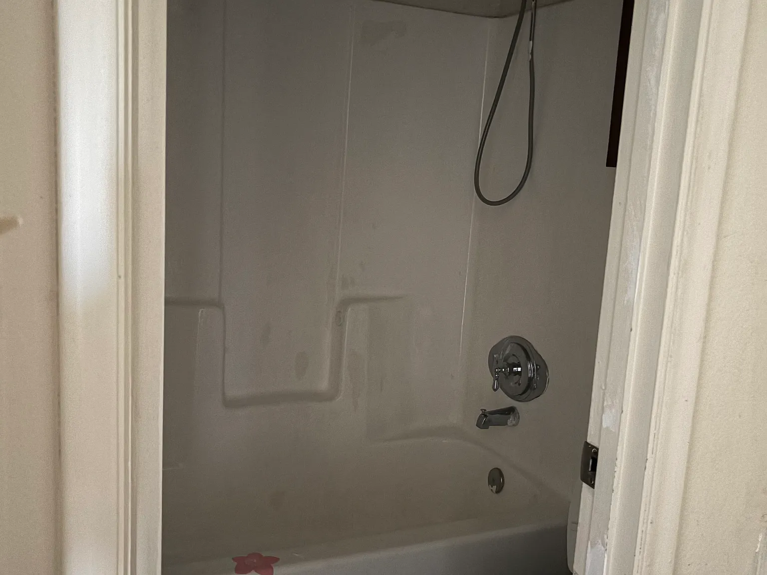 3 bed, 2.5 bath, 1409 sqft, $1,700 — Photo 2