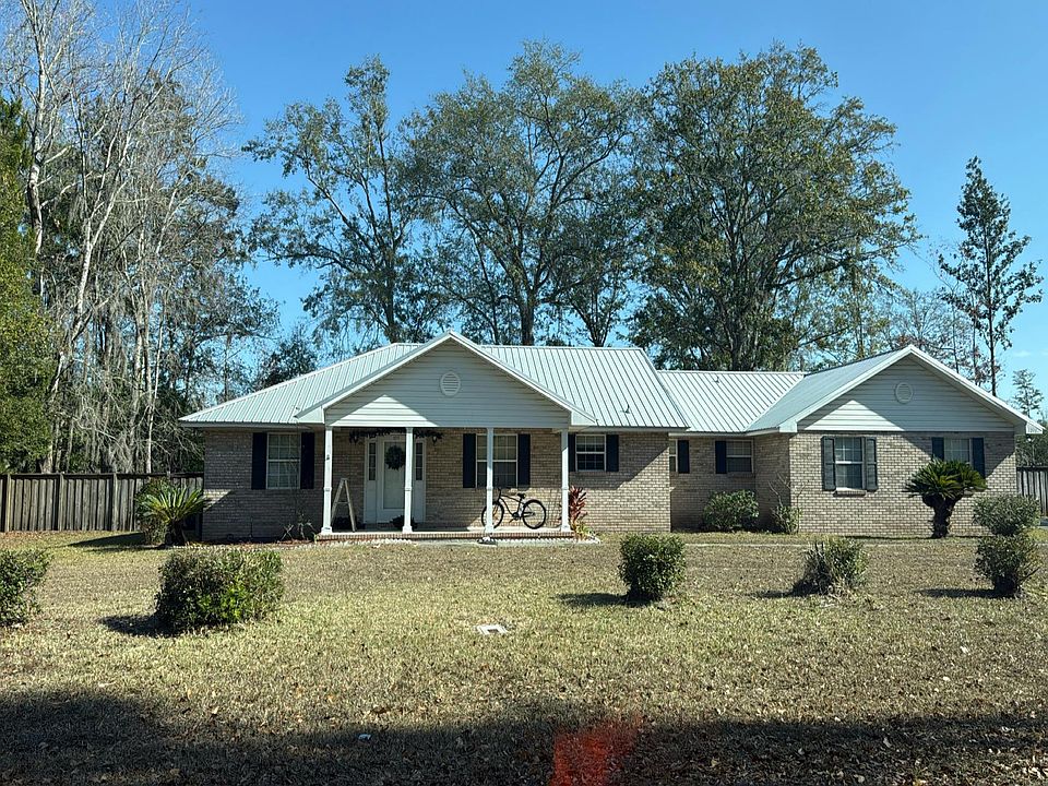 1st image of 1217 Pine Cir