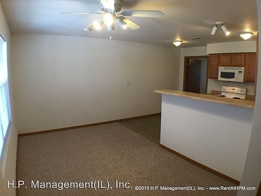 3rd image of 131 Dorset Ct APT 16