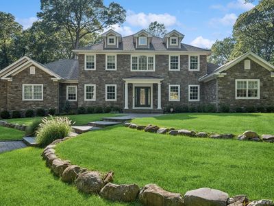 33 Bacon Road, Saint James, NY, 11780