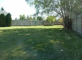 5th image of 1146 NE Brown Dr