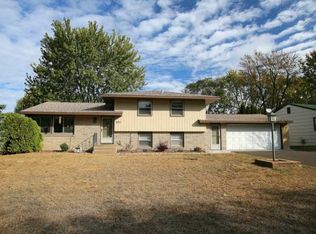 2177 Roth Pl, White Bear Lake, MN 55110