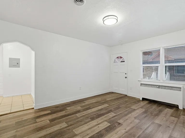 2736 Madison Ave — Photo 18