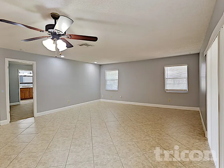 1548 Silver Fox Cir — Photo 4