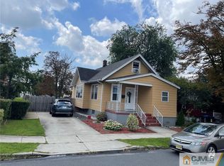 43 May St, Hopelawn, NJ 08861