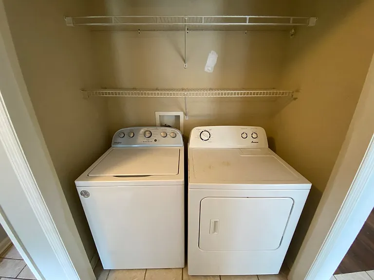 137 Halal Ct — Photo 5