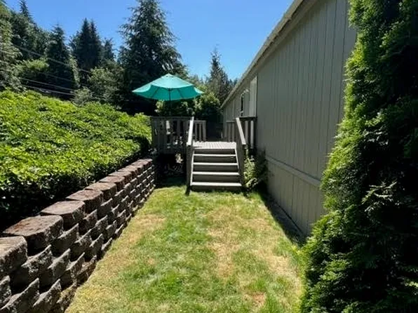 11330 E Riverside Drive #8, Bothell, WA 98011