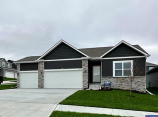 5502 N 178th St, Omaha, NE 68116