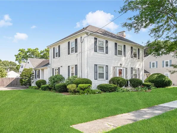 111 Catlin Ave, Rumford, RI 02916