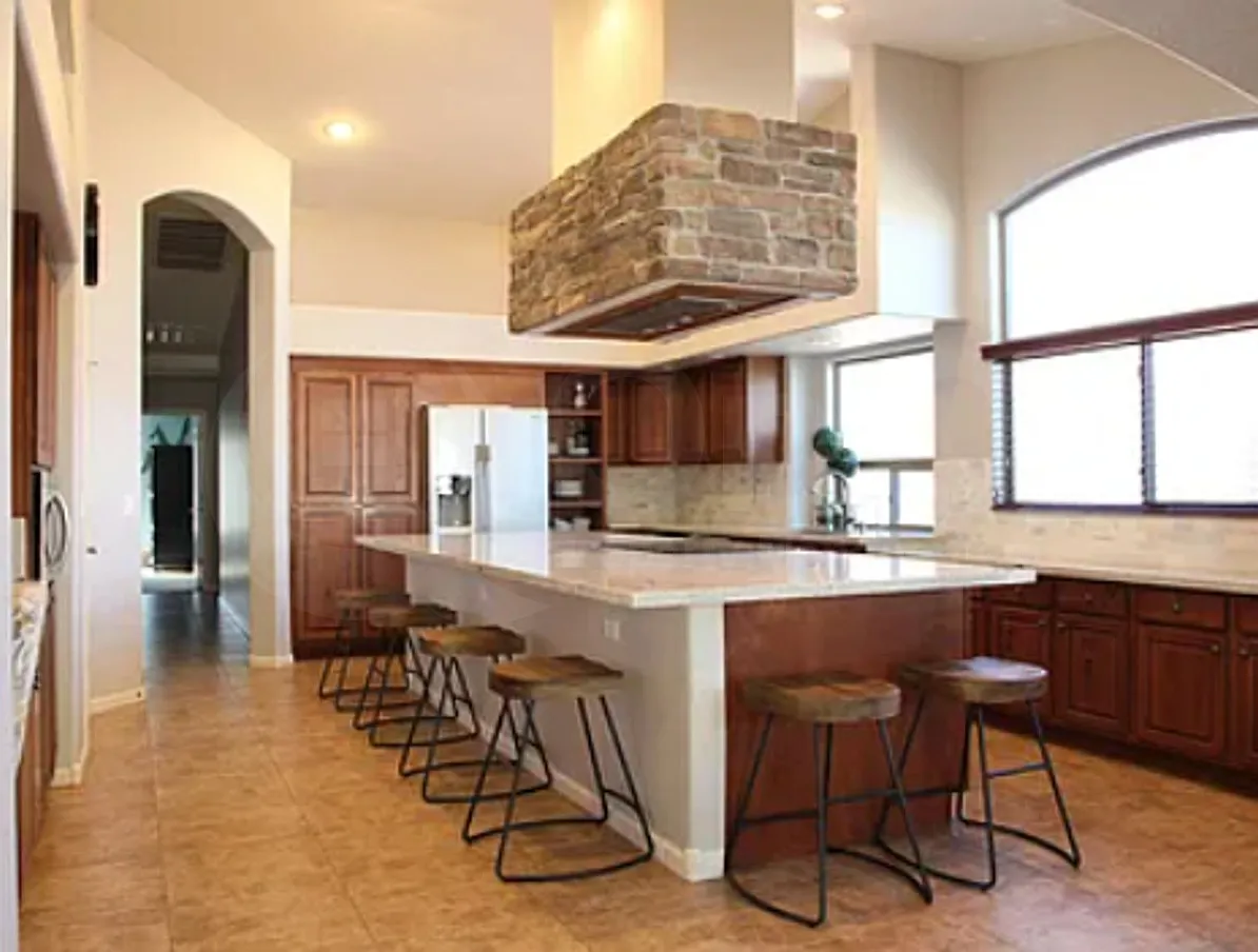 5 bed, 3.0 bath, 2970 sqft, $3,299 — Photo 3