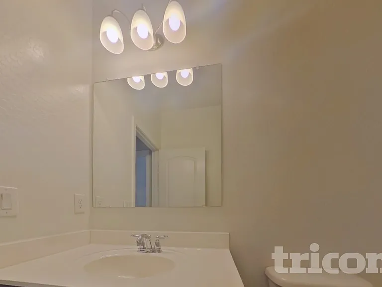 30900 W Picadilly Rd — Photo 14
