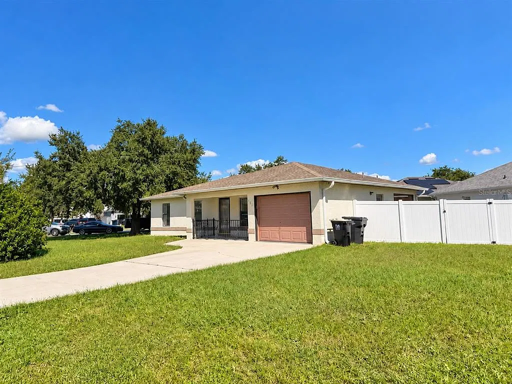 2 bed, 2.0 bath, 1008 sqft, $1,675 — Photo 2