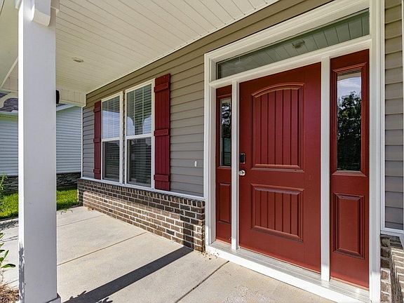 3rd image of 3025 Spain Ln.