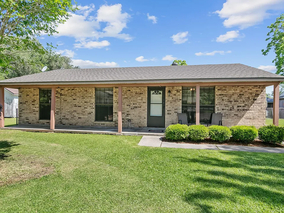 105 Mundy Sq