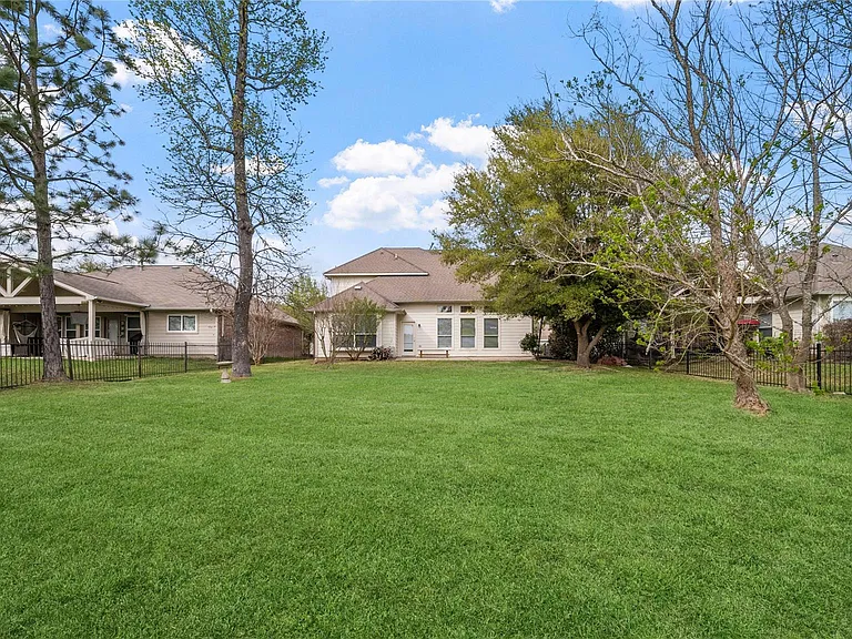 9219 E Lakeside Dr — Photo 22