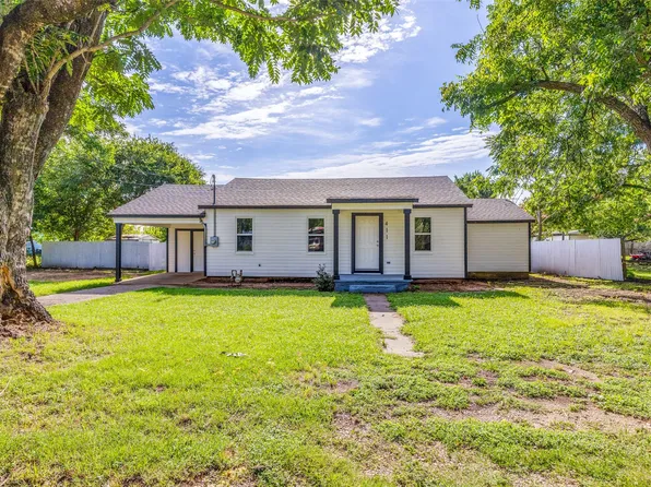 411 Elm St, Paradise, TX 76073