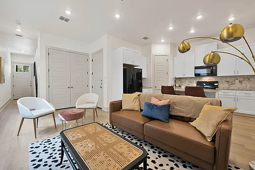 5150 Kelwood Photo 1