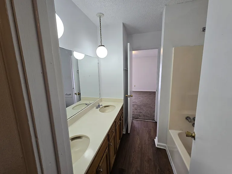 120 Oak Ridge Ave #A — Photo 9