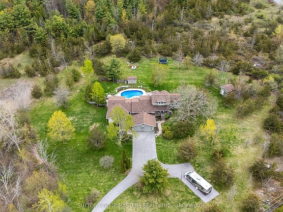 3rd image of 466 Colebrook Rd