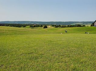 407 Sunset Dr, Platte, SD 57369
