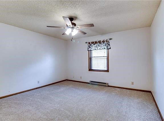 4th image of 4225 Douglas St