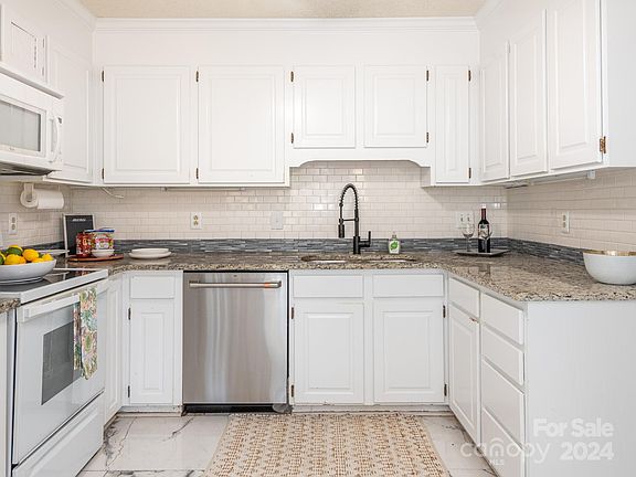 4th image of 6833 Charette Ct