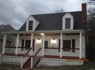 222 N Main St, Louisiana, MO 63353