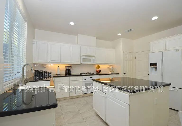 4510 El Corazon Ct — Photo 5